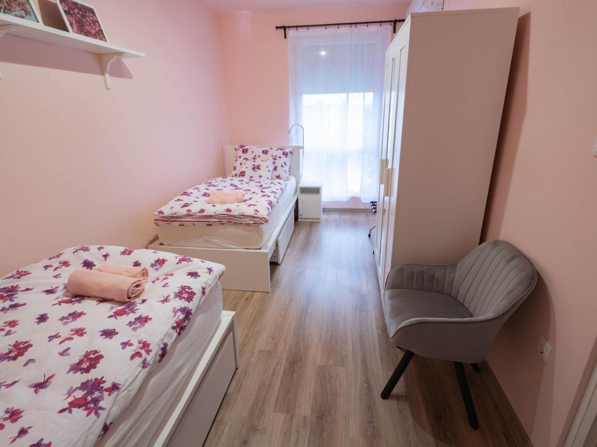 Pajger Apartman Egyetemvaros Pecs Exterior photo